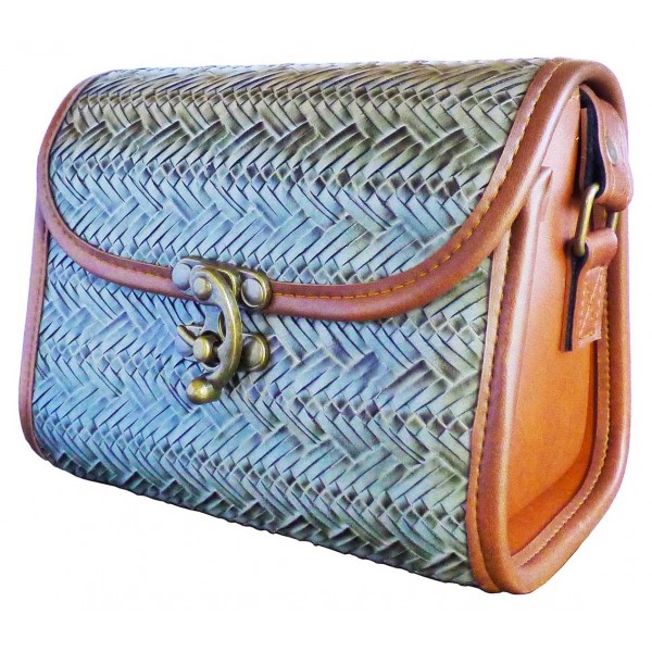Sac à rabat besace jonc tressé de rivière