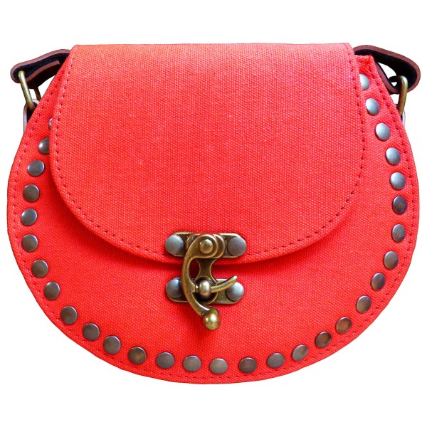 Sac à rivets le tapis rouge