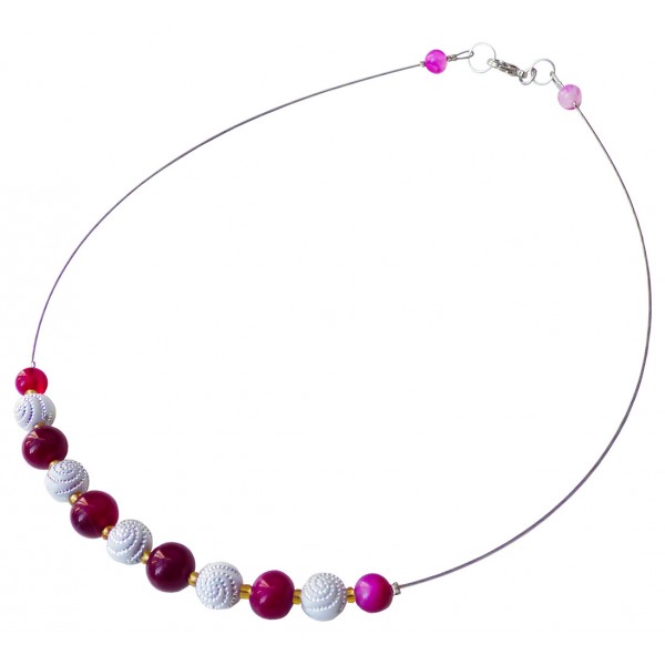 Collier léger en agates fushia et boules blanches